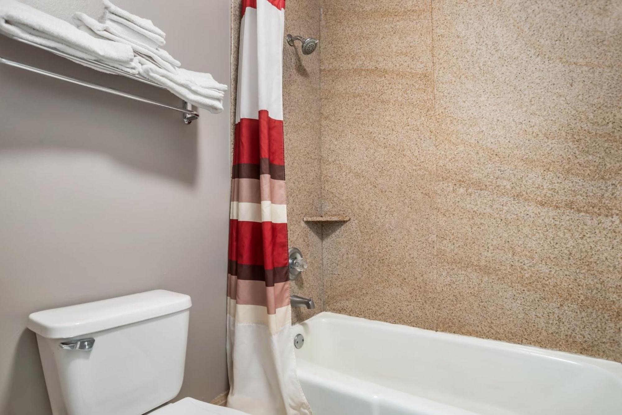 Red Roof Inn Montgomery - Midtown Экстерьер фото